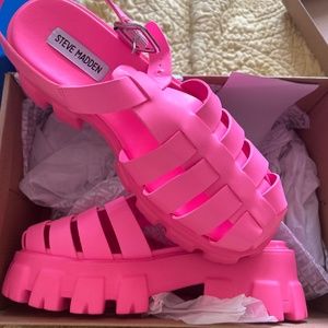 Steve Madden Echo Cage Sandals HOT PINK size 8.5